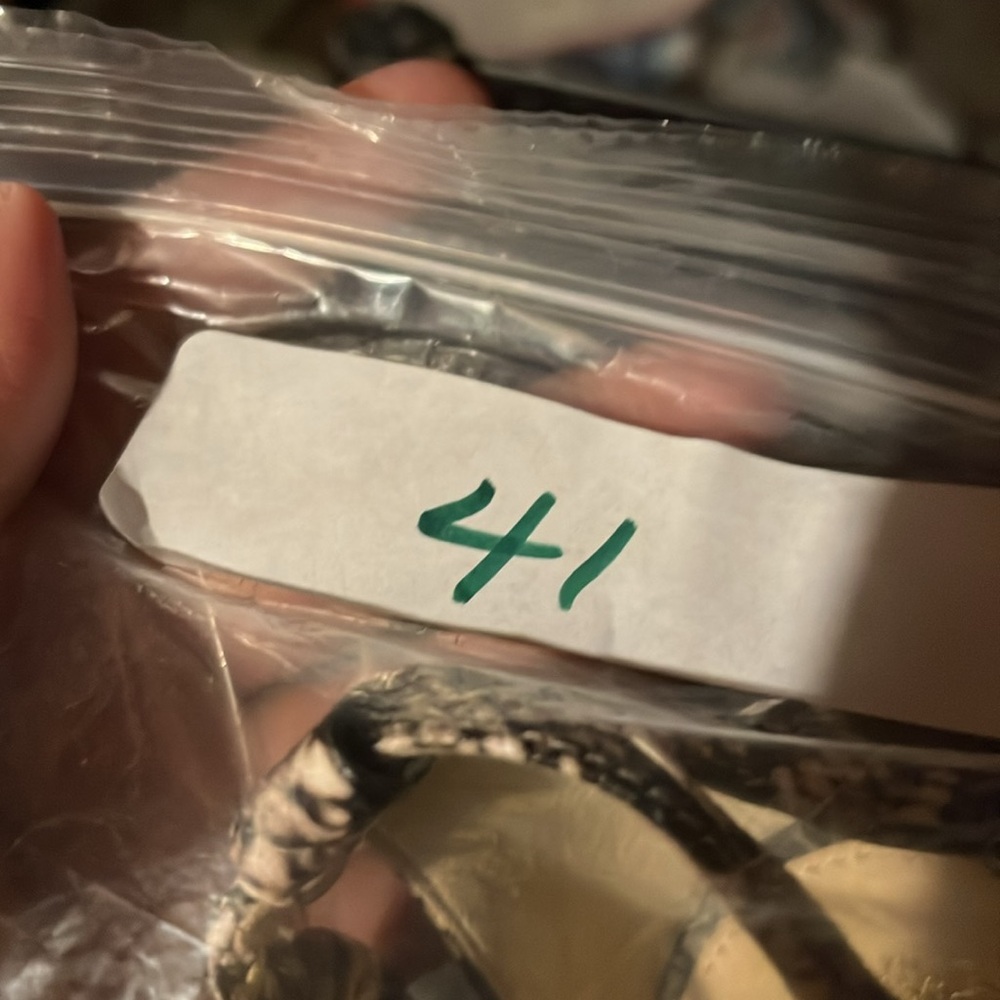 VINCE CAMUTO Women's Strappy Snake Print Heels Sz 7.5 - Picture 9 of 9